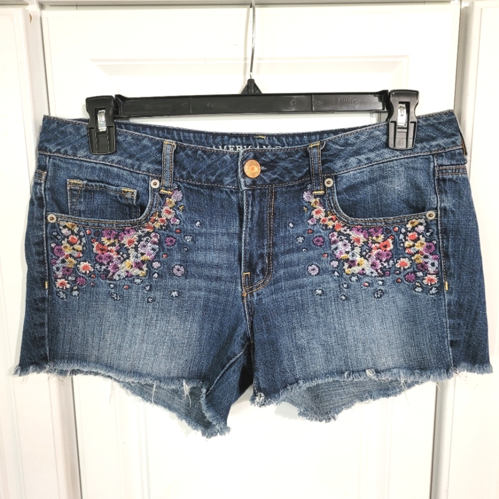 American Eagle Outfitters Embroidered Floral Denim Shorts, Size 12, Low Rise